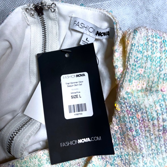 Fashion Nova Sequin Extra Long Sleeve Crop Top - Picture 4 of 6